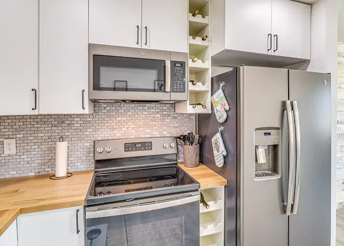 Holiday home Charming Casita < 1 Mi To Route 66!