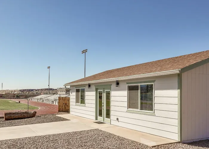 Charming Casita < 1 Mi To Route 66! Holiday home